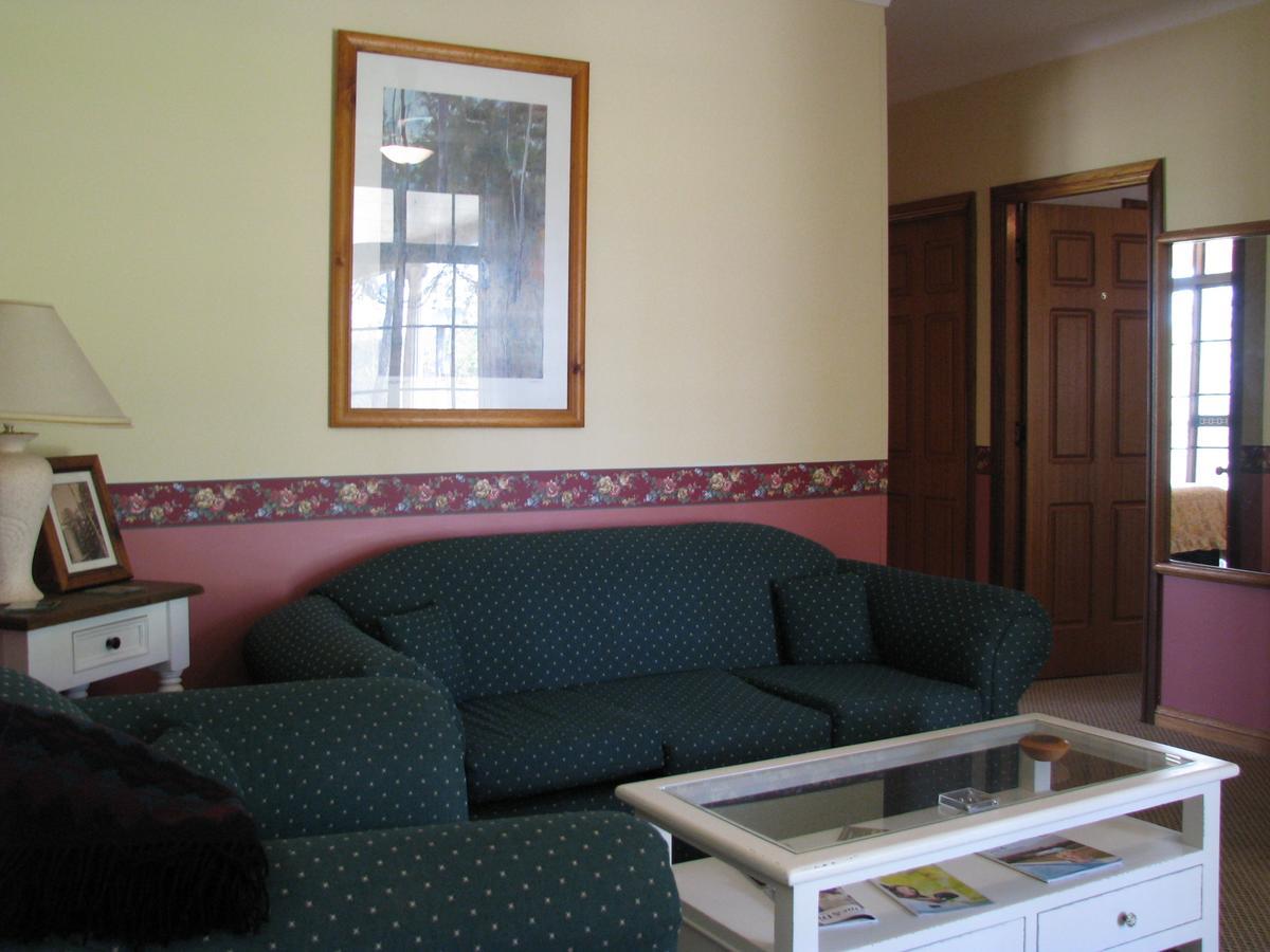 Hill Top Country Guest House Lovedale Ngoại thất bức ảnh
